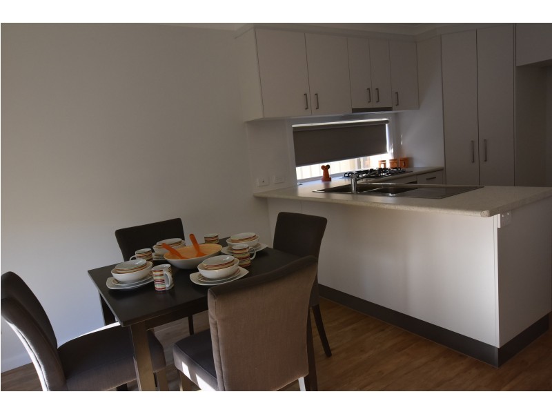 6 Arapiles Drive, Moe VIC 3825