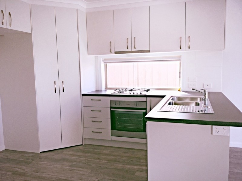 13 St Gwinear View, Moe VIC 3825