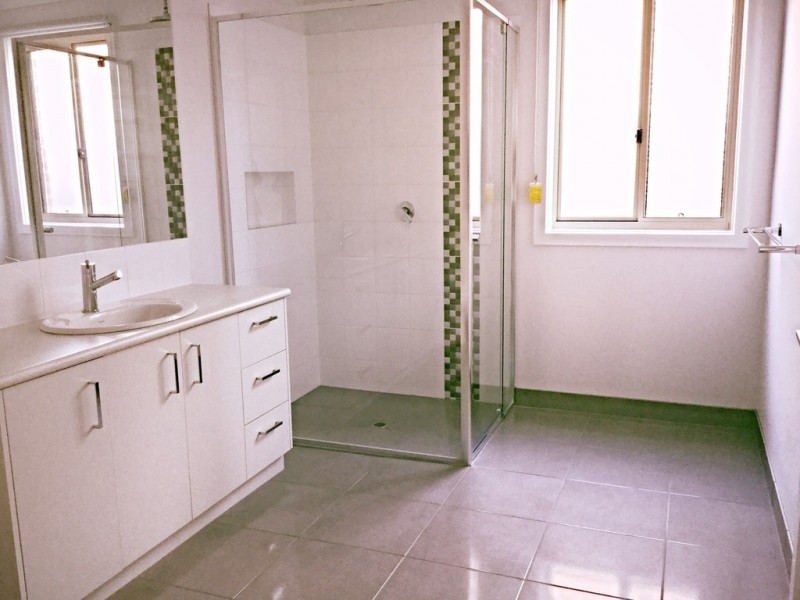 13 St Gwinear View, Moe VIC 3825