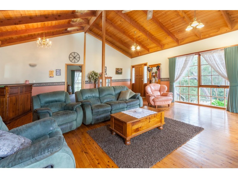 51 Haunted Hills Road, Newborough VIC 3825