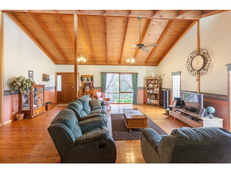 51 Haunted Hills Road, Newborough VIC 3825