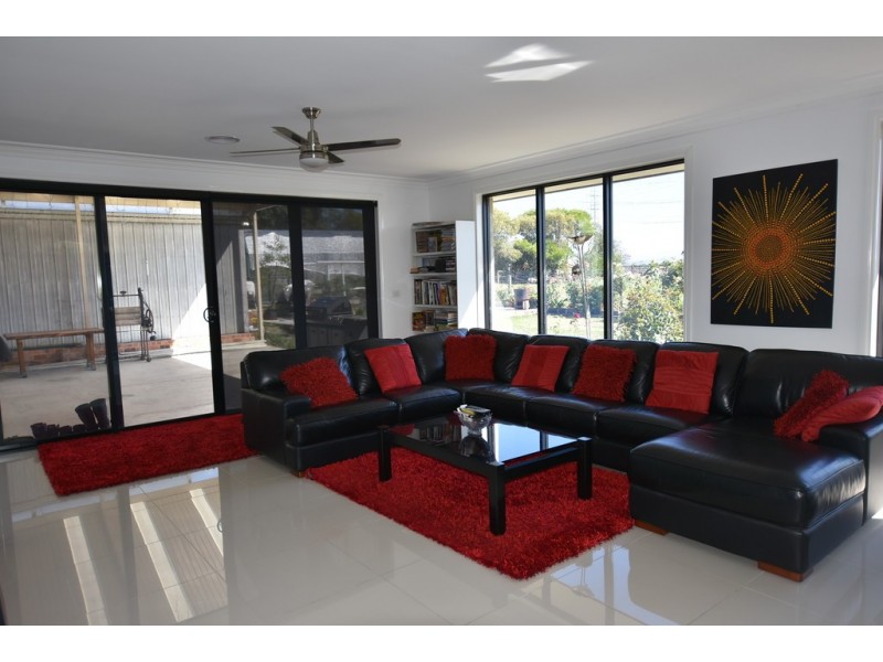 50 McPherson Road, Newborough VIC 3825