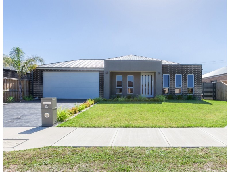 15 Avoca Place, Moe VIC 3825