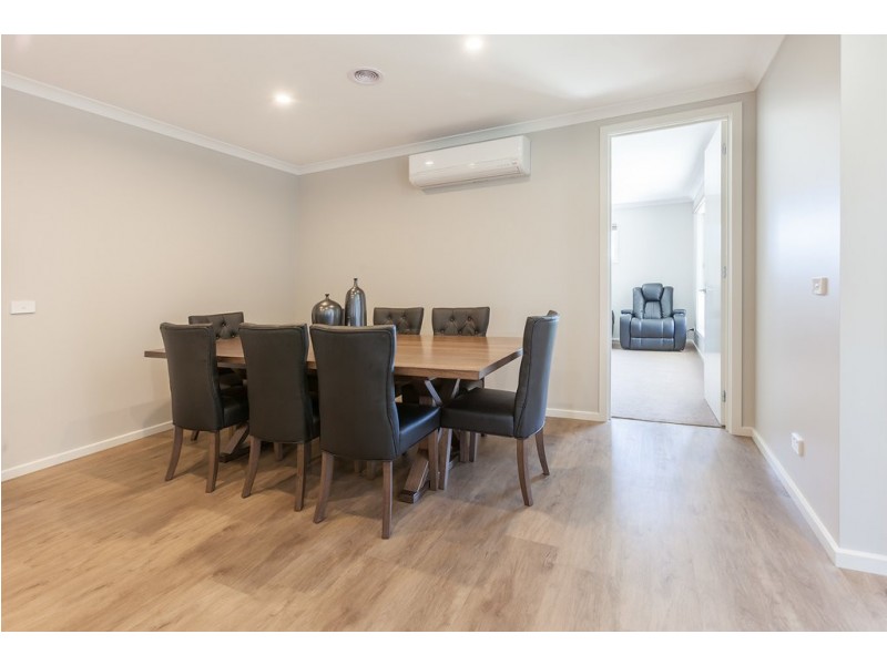 15 Avoca Place, Moe VIC 3825