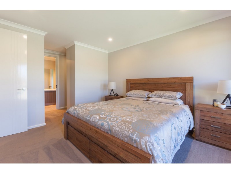 15 Avoca Place, Moe VIC 3825
