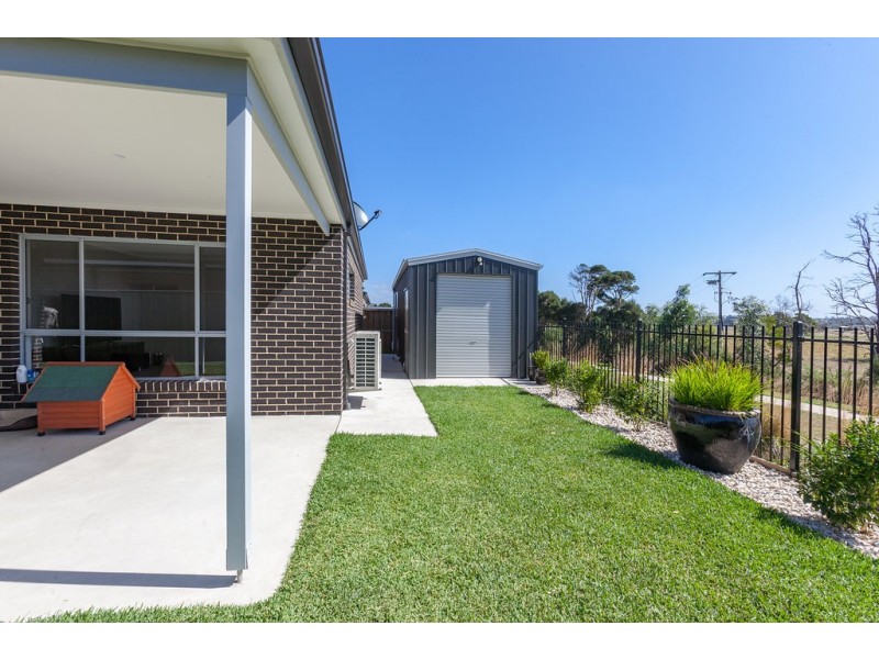15 Avoca Place, Moe VIC 3825