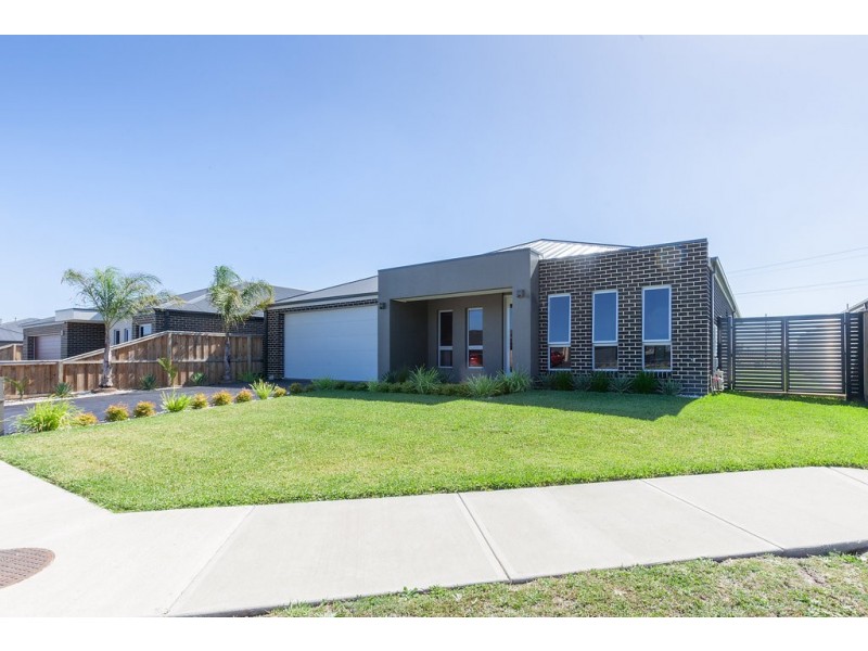 15 Avoca Place, Moe VIC 3825