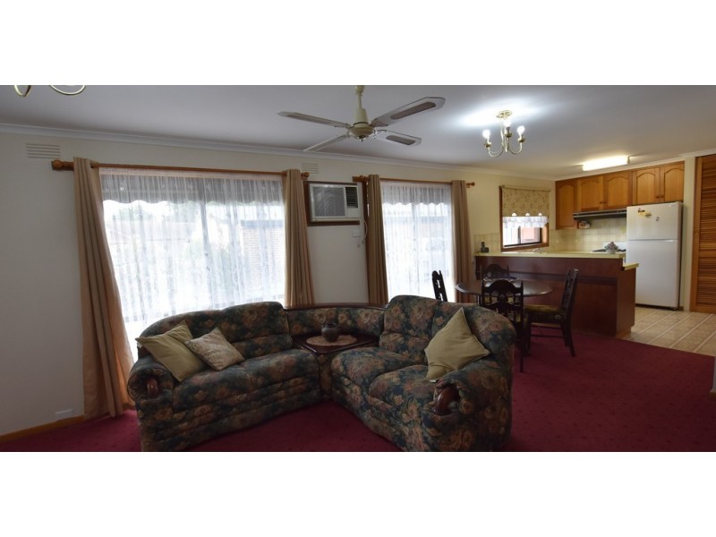 2/2 Evelyn Street, Moe VIC 3825