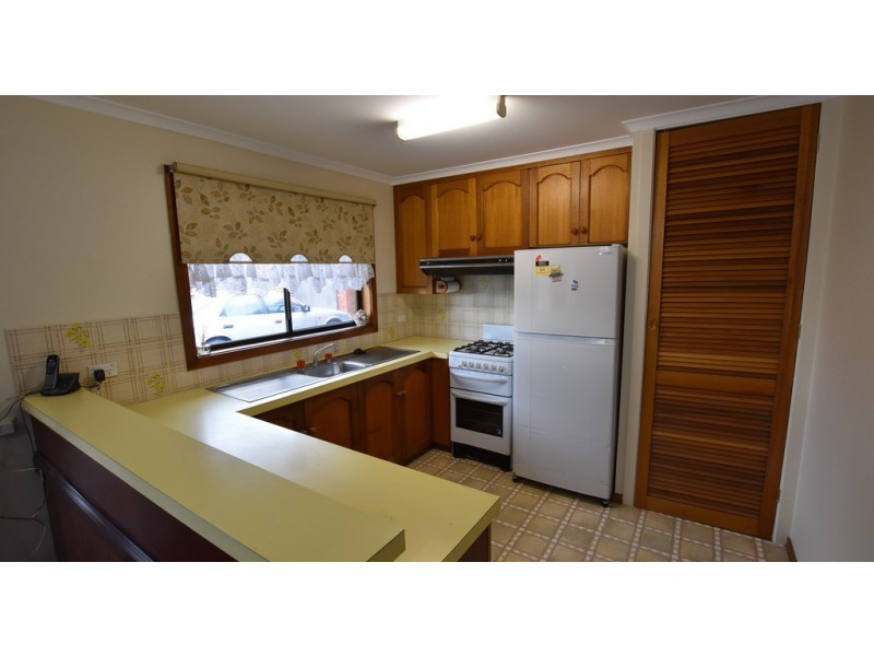 2/2 Evelyn Street, Moe VIC 3825