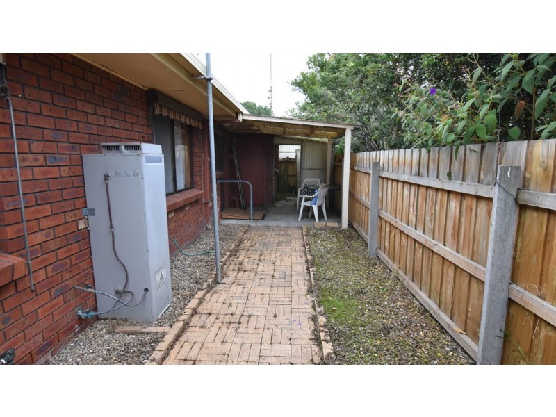 2/2 Evelyn Street, Moe VIC 3825