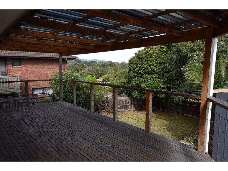 43 Dinwoodie Drive, Newborough VIC 3825