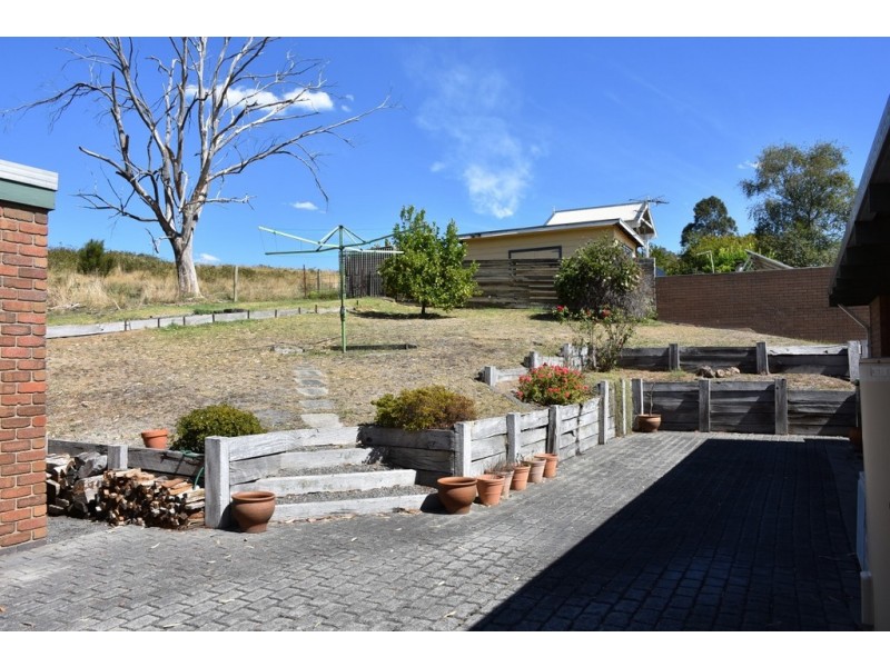 30 Fairway Drive, Yallourn VIC 3825