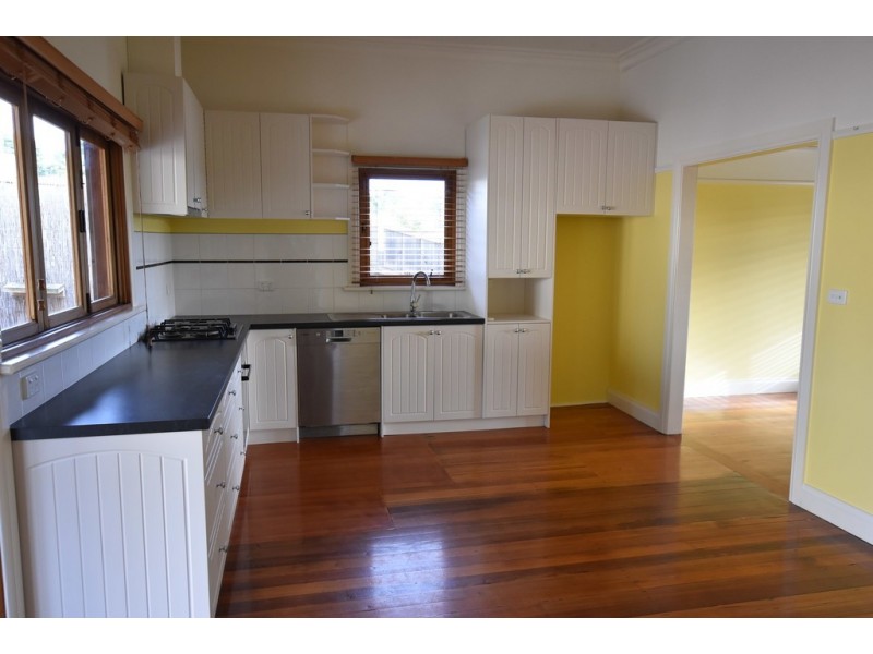 4 Railway Crescent, Moe VIC 3825