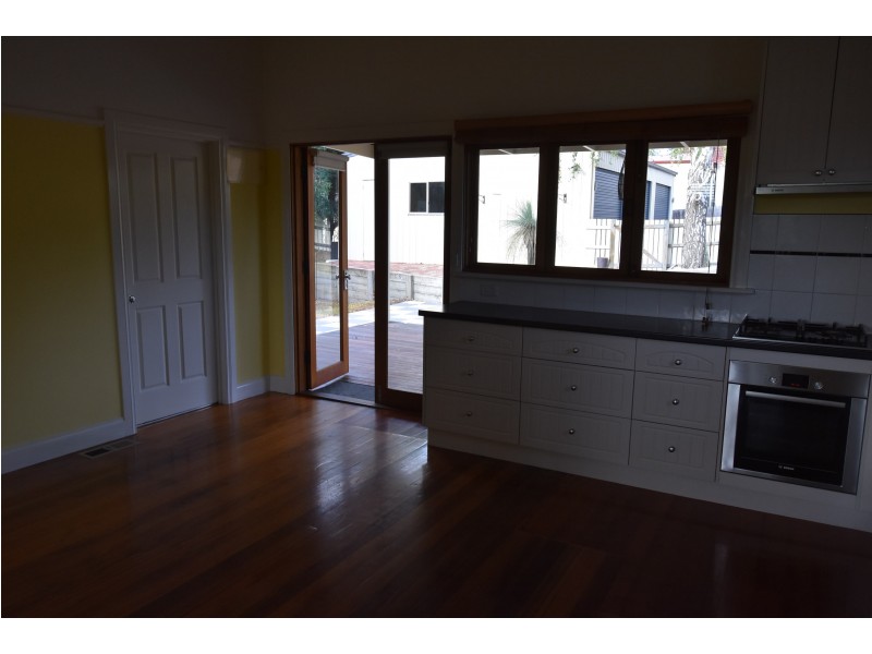 4 Railway Crescent, Moe VIC 3825