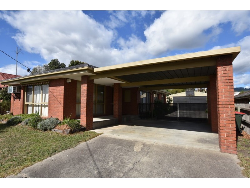 31 Abbott St, Moe VIC 3825