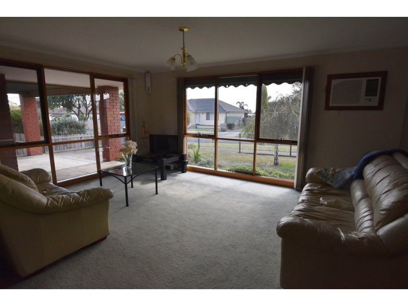 31 Abbott St, Moe VIC 3825