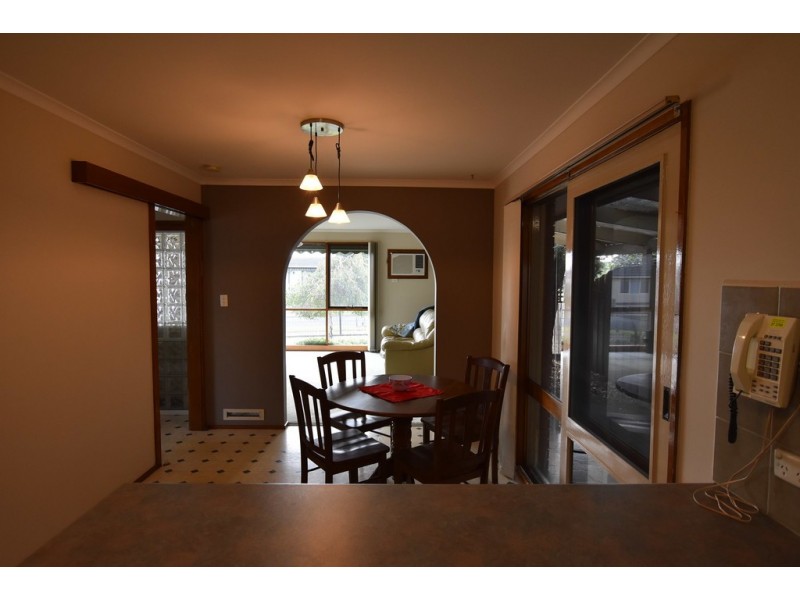 31 Abbott St, Moe VIC 3825