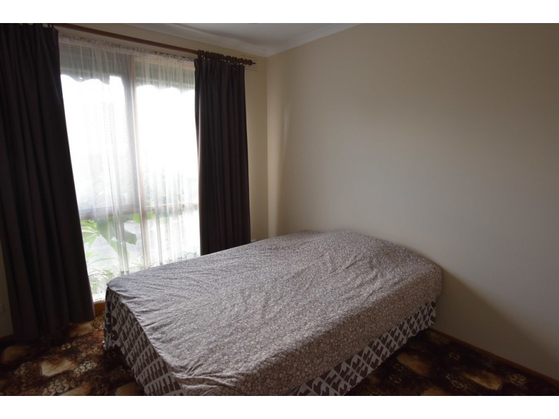 31 Abbott St, Moe VIC 3825