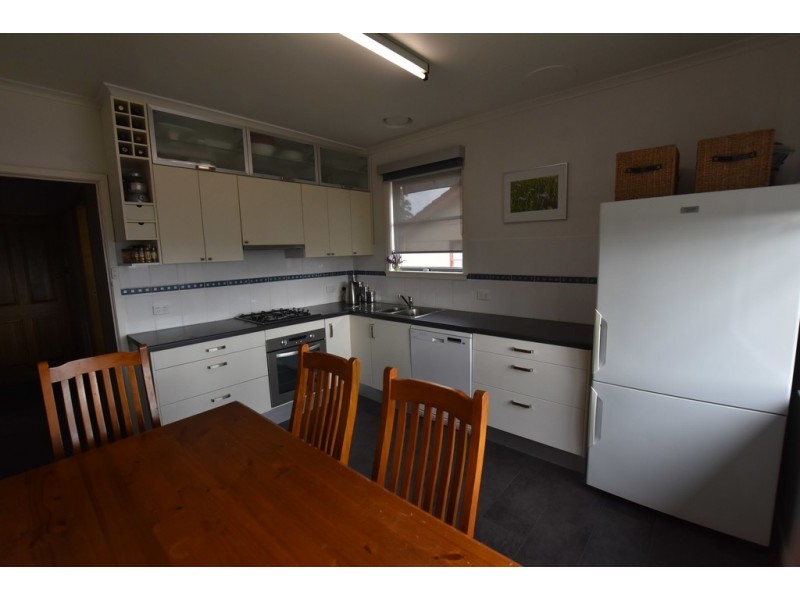 36 Canberra St, Moe VIC 3825