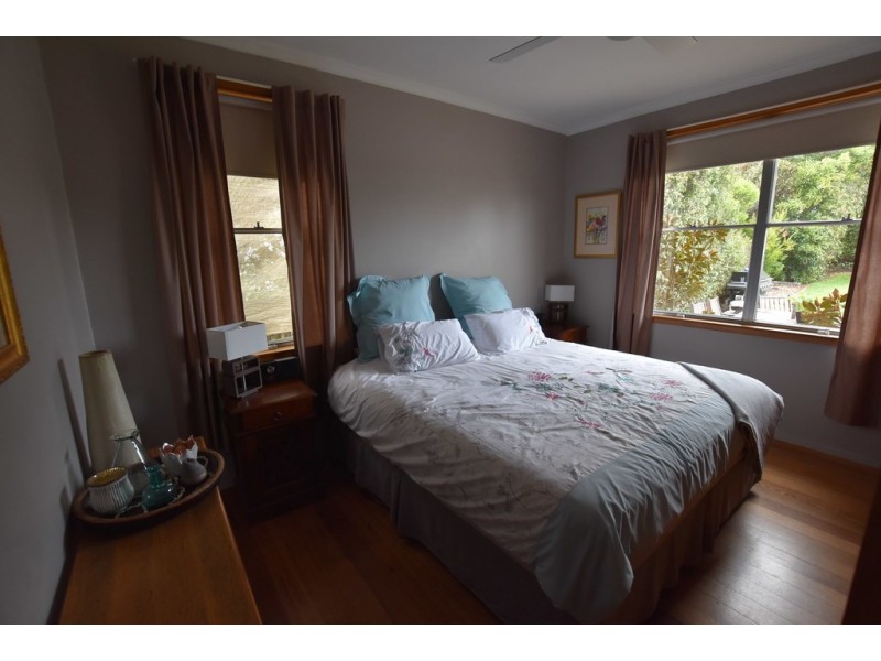 36 Canberra St, Moe VIC 3825