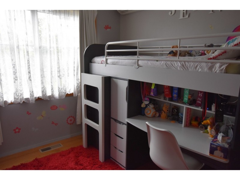 36 Canberra St, Moe VIC 3825