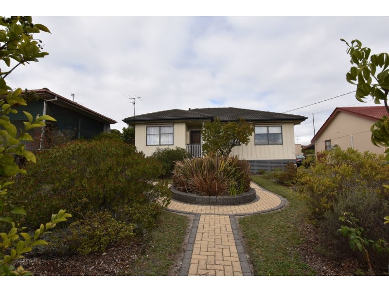 36 Canberra St, Moe VIC 3825
