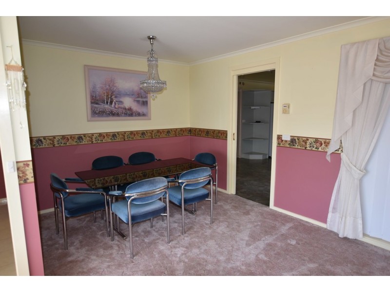 28 Reservoir Road, Moe VIC 3825