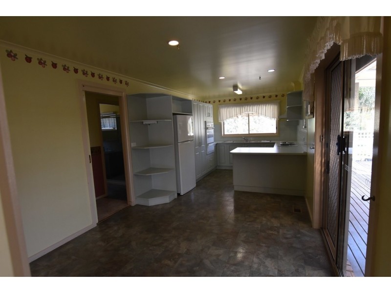 28 Reservoir Road, Moe VIC 3825