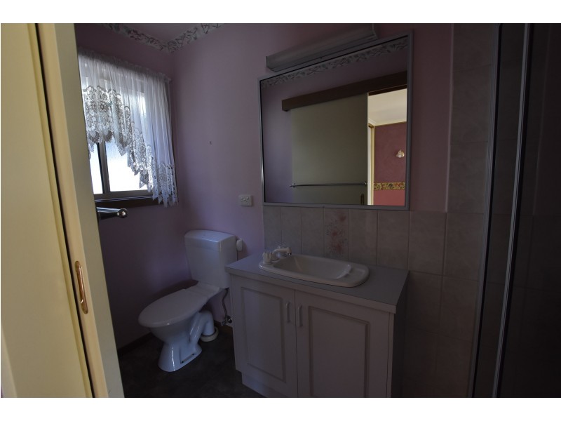 28 Reservoir Road, Moe VIC 3825