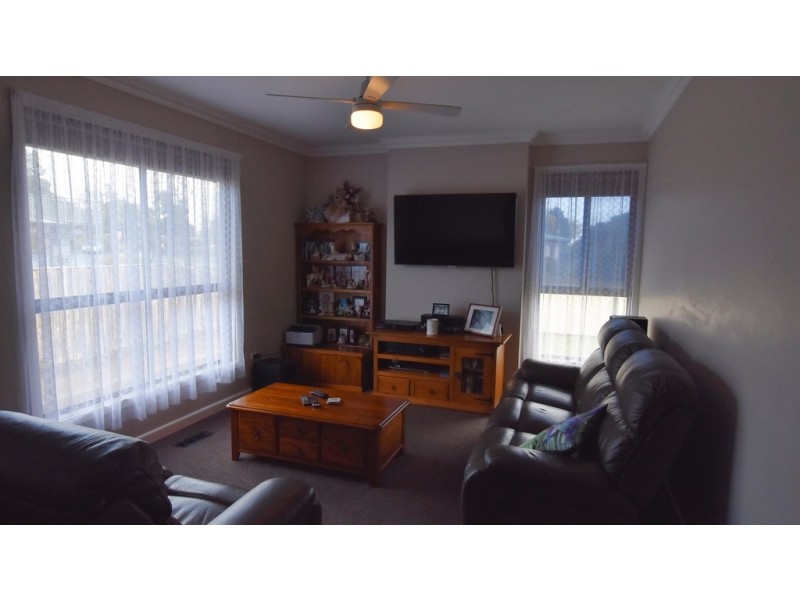 51 Truscott Road, Moe VIC 3825