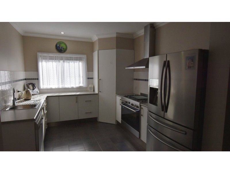 51 Truscott Road, Moe VIC 3825