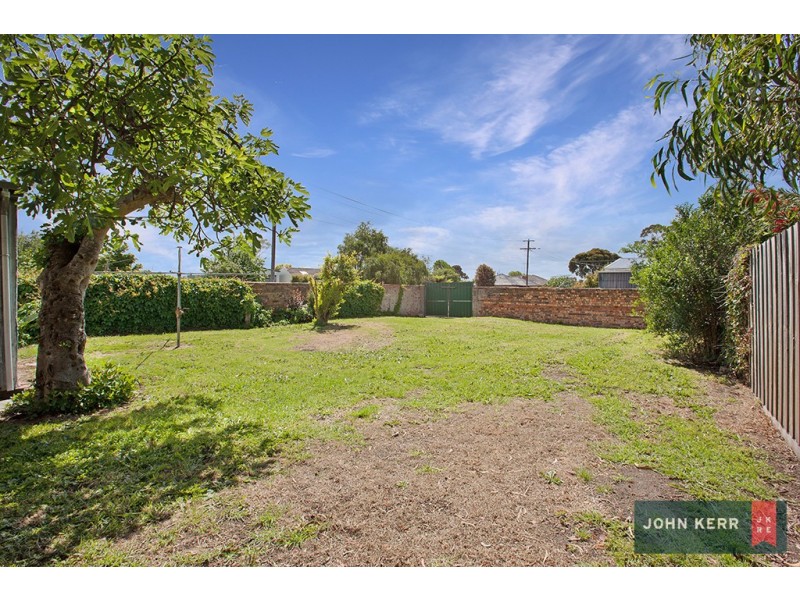 35 Moore Street, Moe VIC 3825