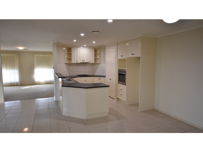 14 Monash Road, Newborough VIC 3825