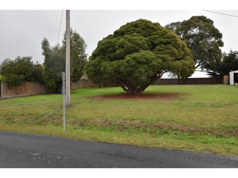 56 Coalville Rd, Moe VIC 3825