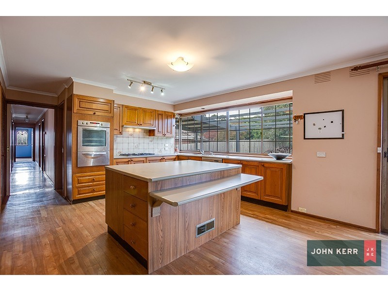 8 Merton Court, Newborough VIC 3825