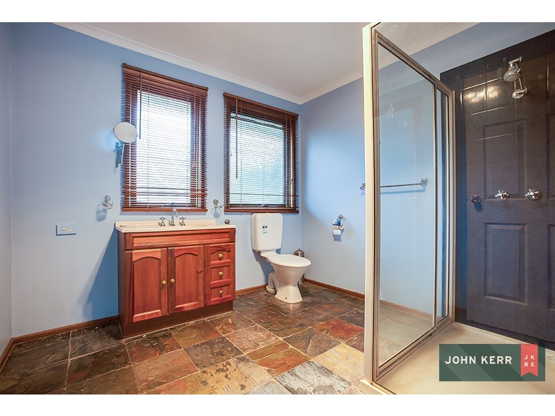 8 Merton Court, Newborough VIC 3825