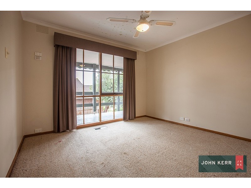 8 Merton Court, Newborough VIC 3825