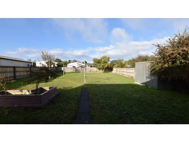 13 Victoria Street, Moe VIC 3825