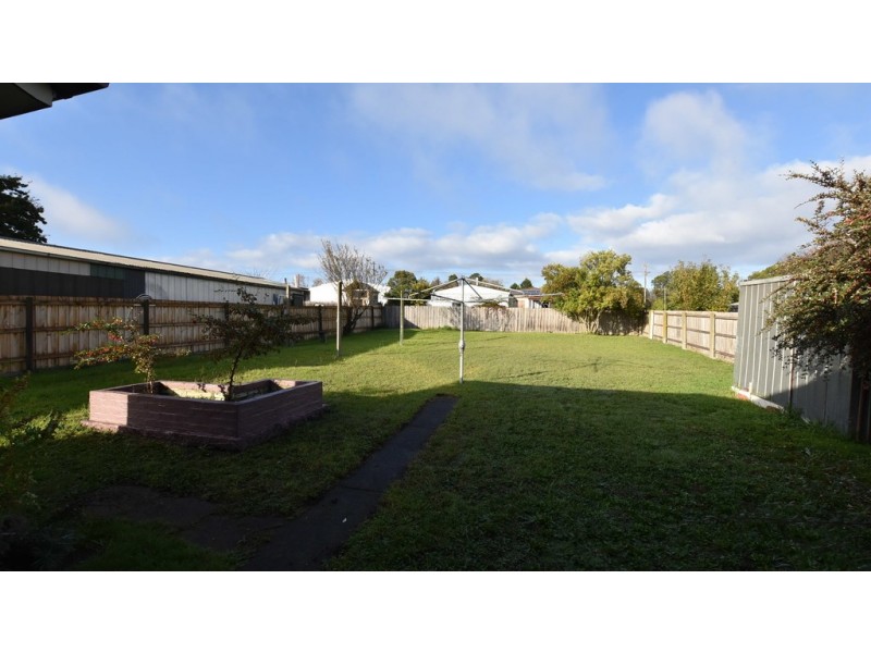 13 Victoria Street, Moe VIC 3825