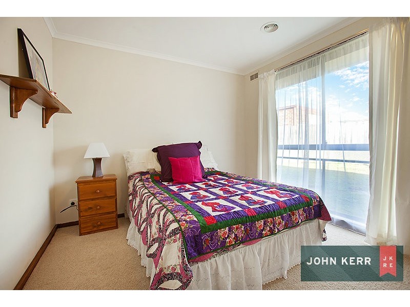 27 Abbott Street, Moe VIC 3825