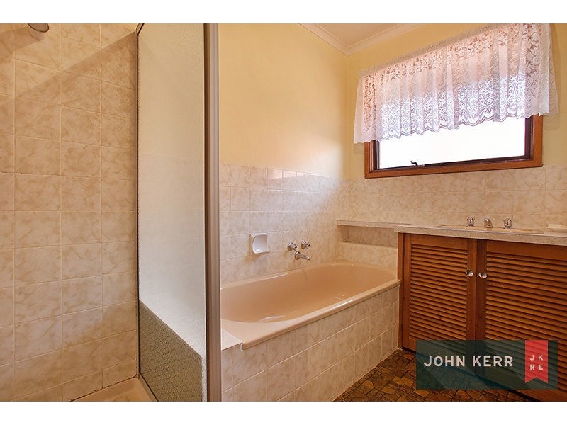 29 Heather Grove, Newborough VIC 3825