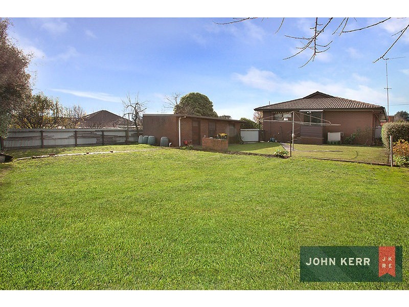 29 Heather Grove, Newborough VIC 3825