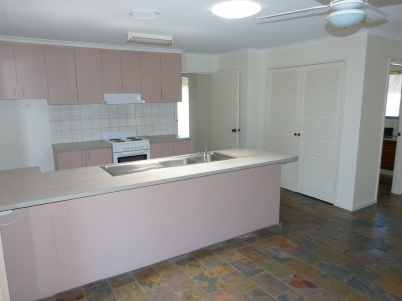 33 Abbott Street, Moe VIC 3825