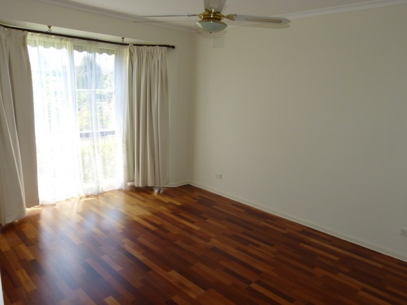 33 Abbott Street, Moe VIC 3825