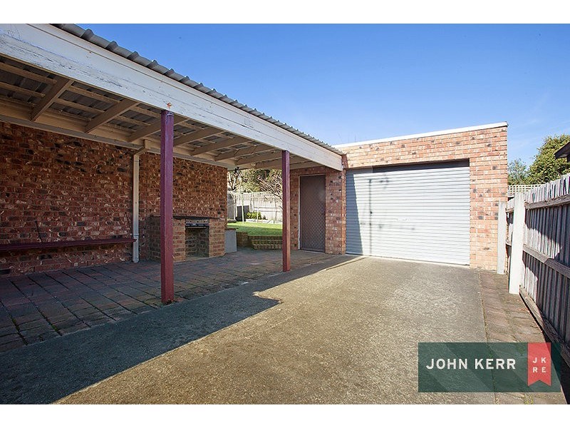 33 Abbott Street, Moe VIC 3825