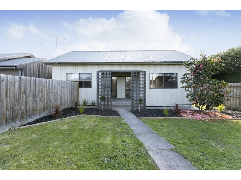 62 Moore St, Moe VIC 3825