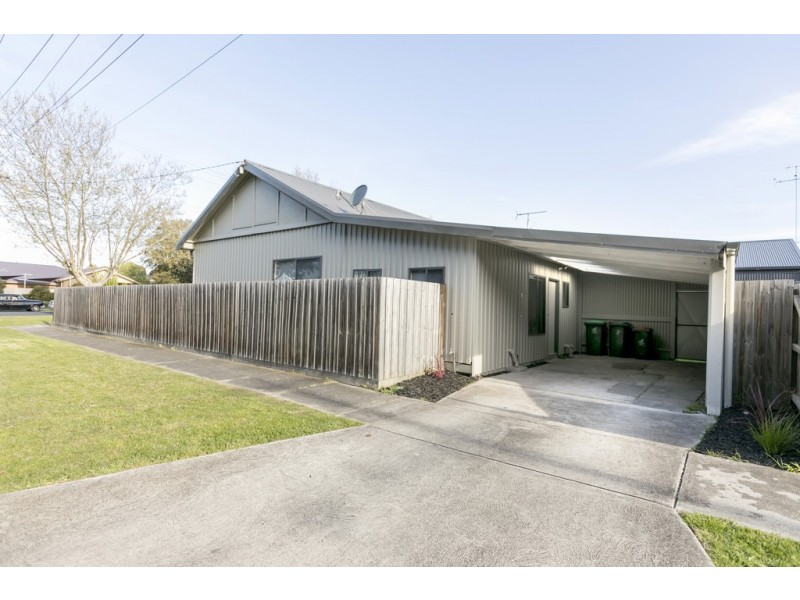 62 Moore St, Moe VIC 3825