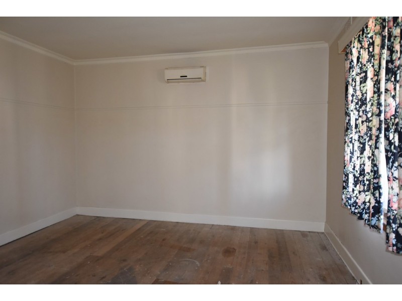 36 Victoria Street, Moe VIC 3825