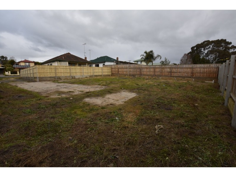 19B Central Avenue, Newborough VIC 3825