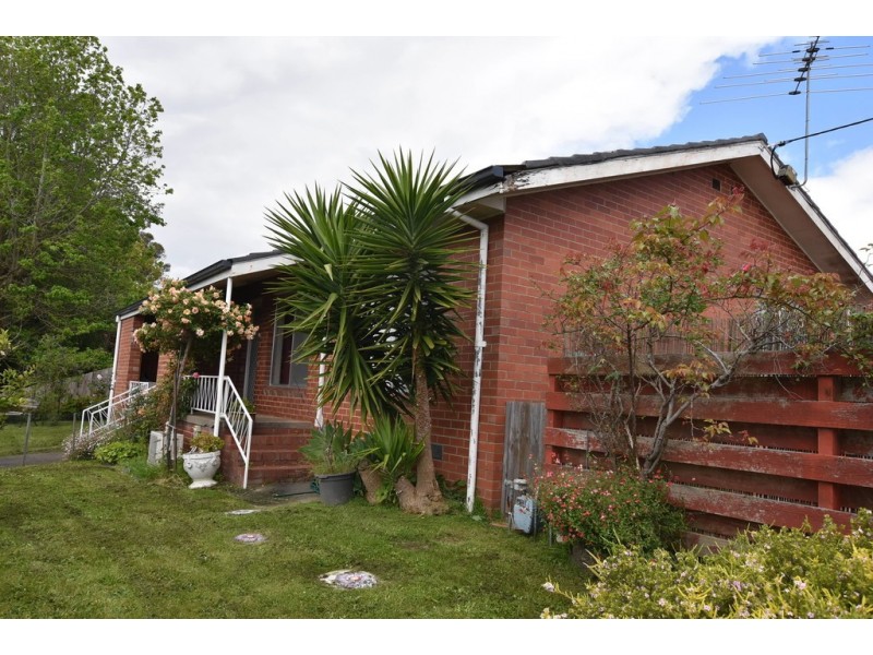 2/14 Balfour Street, Newborough VIC 3825